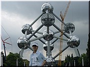 01-Atomium